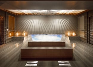 Jacuzzi & Warm Room